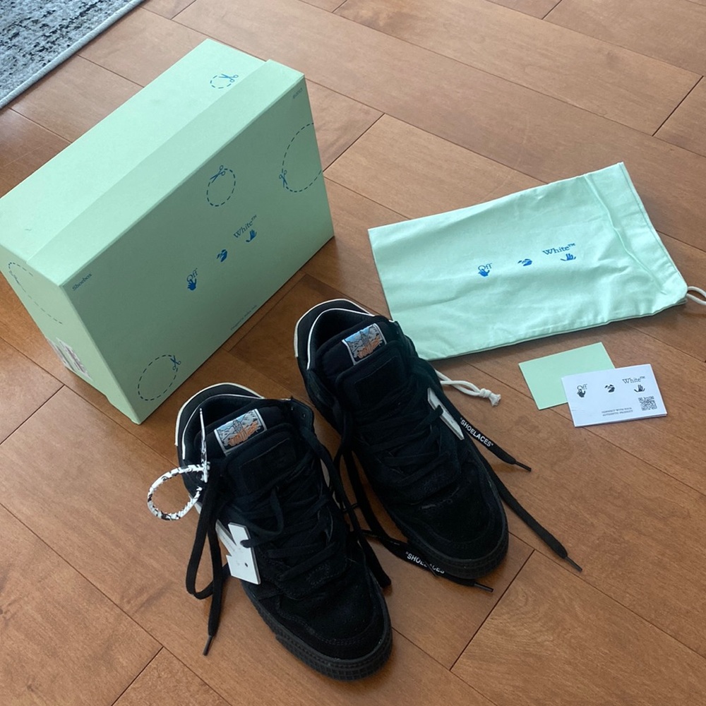 Off White Sneakers!!